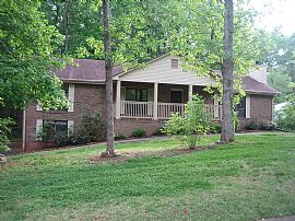 Beautiful 3 Bedroom Home in Great Community in Mableton, GA