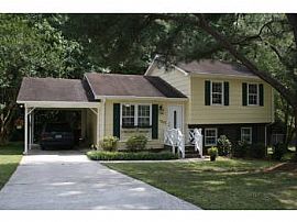 Beautiful 3 Bedroom Home in Quiet Neighborhood in Raleigh, NC