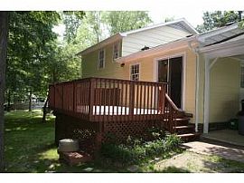 Beautiful 3 Bedroom Home in Quiet Neighborhood in Raleigh, NC (Photo 4 of 6)