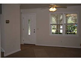 Beautiful 3 Bedroom Home in Quiet Neighborhood in Raleigh, NC (Photo 6 of 6)