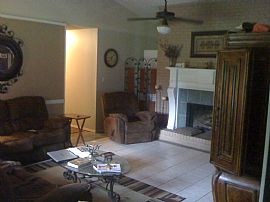 Spacious 4 BR, 2 BA Home with Garage - Located in Cul-De-Sac  in Clinton, MS (Photo 5 of 5)