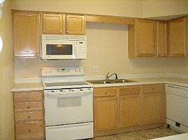 Wonderful 3 Bedroom Condo in Fort Caroline Area in Jacksonville, FL
