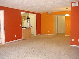 Wonderful 3 Bedroom Condo in Fort Caroline Area in Jacksonville, FL (Photo 4 of 6)