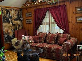 Cozy, Quaint 2 Bedroom Cabin in Mountains with Creek in Waynesville, NC