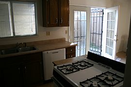 Comfy 3 Bedroom Townhouse - Cozy Place to Call Home  in San Bernardino, CA (Photo 3 of 8)