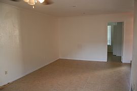 Comfy 3 Bedroom Townhouse - Cozy Place to Call Home  in San Bernardino, CA (Photo 7 of 8)
