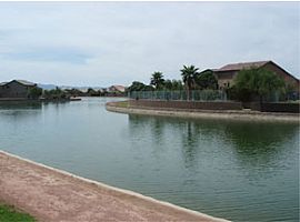 Beautiful 4 Bedroom Lakefront Home with Pool in Avondale, AZ (Photo 2 of 7)