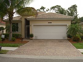Unfurnished 4 Bedroom Executive Home in Great Location  in Fort Myers, FL