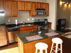 Beautiful 1 Bedroom Condo on Lake Erie in Sandusky, OH (Photo 1 of 3)