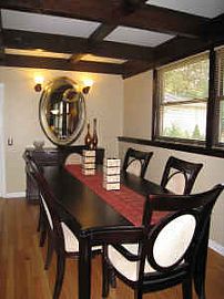 Newly Remodeled 2 Bedroom Ranch Home - Beautiful and Private in Des Plaines, IL (Photo 2 of 3)