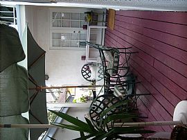 Beautiful 3 Bedroom Home with Yard in Glendale, CA (Photo 7 of 9)