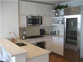 Furnished 1 Bedroom Apartment with Hardwood Floors in New York, NY (Photo 6 of 8)