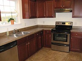 Cute, Newer 3 Bedroom Home with Privacy Fenced Backyard in Madison, TN (Photo 3 of 12)