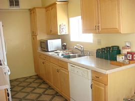 Newly Remodeled 1 Bedroom Home - Semi Furnished   in Los Angeles, CA (Photo 3 of 12)