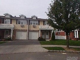 Huge 3 Bedroom Condo in Private - Gated Community in Queens Village, NY (Photo 11 of 12)