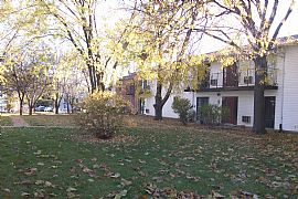 Cute 1 Bedroom Apartment - Pay No Rent For The Rest of May!! in Madison, WI (Photo 6 of 6)