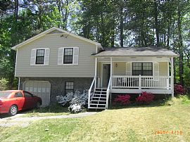 Recently Renovated 3 Bedroom/2 Bath Home in Lithia Springs, GA