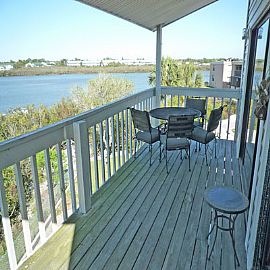 Beautiful 2 Bedroom Condo with Intercoastal View in Indian Shores, FL (Photo 5 of 7)