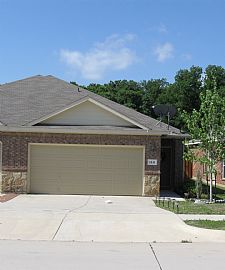Beautiful, Private 3 BR, 2 BA Townhouse in Mansfield Community in Mansfield, TX