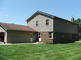 Wonderful 2 Story, 4 BR, 2 BA Brick and Cedar Home in Barrington, IL (Photo 2 of 8)