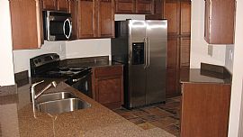 Serene 2 Bedroom Apartment at Phoenician in Houston, TX (Photo 7 of 9)