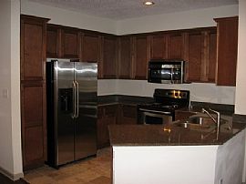 Serene 2 Bedroom Apartment at Phoenician in Houston, TX (Photo 8 of 9)