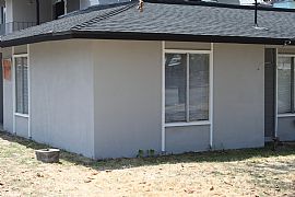 Newly Remodeled 3 Bedroom Home - Lower Unit in Triplex! in Highland, CA