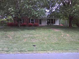 Gorgeous 3 Bedroom Home with Pfafftown Charm in Pfafftown, NC (Photo 5 of 6)