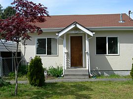 Cozy 3 Bedroom Home For Rent or to Sell in Tacoma, WA