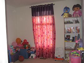 Stylish 3 Bedroom Luxury Townhome with 2 Car Garage in Lindenhurst, IL (Photo 6 of 9)