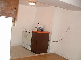 Two Family, 2 Bedroom Home on First Floor for Rent by Owner in Fairview, NJ (Photo 4 of 6)