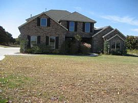 Temporary 4 Bedroom Home with Window Treatment, and Stained Wood in Edmond, OK
