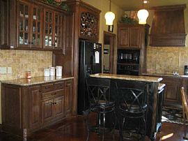 Temporary 4 Bedroom Home with Window Treatment, and Stained Wood in Edmond, OK (Photo 2 of 4)