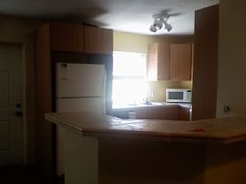 Lovely 3 Bedroom Home in East Orlando 20 Min From Space Coast in Orlando, FL (Photo 5 of 7)