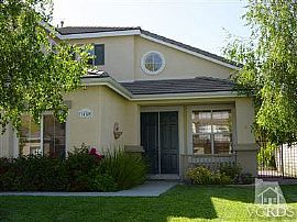 Lovely 4 Bedroom House in Great Location with View in Simi Valley, CA