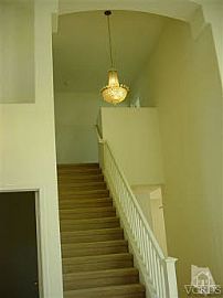 Lovely 4 Bedroom House in Great Location with View in Simi Valley, CA (Photo 3 of 8)