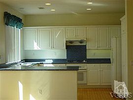 Lovely 4 Bedroom House in Great Location with View in Simi Valley, CA (Photo 4 of 8)