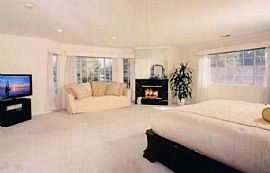 Gorgeous 5 Bedroom Home with 4000 Sq. Ft. - Off Ventura Blvd in Encino, CA (Photo 2 of 8)