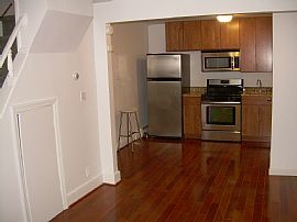 Beautiful 1 Bedroom Apartment on Top Floor of 2 Family Home in Valley Stream, NY (Photo 2 of 5)