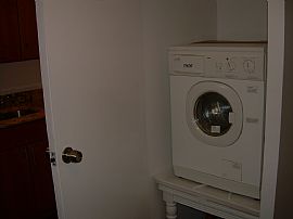 Beautiful 1 Bedroom Apartment on Top Floor of 2 Family Home in Valley Stream, NY (Photo 5 of 5)