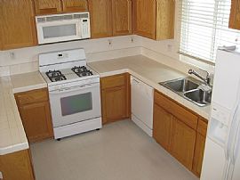 Newer, Gorgeous 3 Bedroom Townhouse - $1900 in Richmond, CA (Photo 3 of 6)