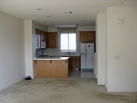 Newer, Gorgeous 3 Bedroom Townhouse - $1900 in Richmond, CA (Photo 4 of 6)