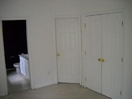 Luxurious 4-Level, 3 BR, 3.5 BA Townhouse with Lots of Light in Upper Marlboro, MD (Photo 4 of 10)