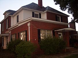 Enchanting 6 Bedroom Farmhouse on 9 Acres in Lawndale, NC (Photo 9 of 12)
