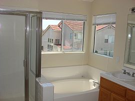 Bright, Spacious 4 Bedroom Home with 2300 Sq. Ft.  in Salinas, CA (Photo 8 of 12)