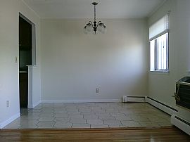 Spacious 2 Bedroom Condo - Available Immediately in Yonkers, NY (Photo 2 of 7)