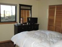 Fully Furnished 1 Bedroom Condo - Many Amenities in Portland, OR (Photo 3 of 8)