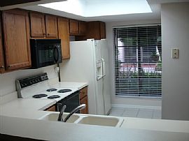 Terrific 2 Bedroom Townhouse - Close to Beach in Great Area  in Ponte Vedra Beach, FL (Photo 2 of 7)