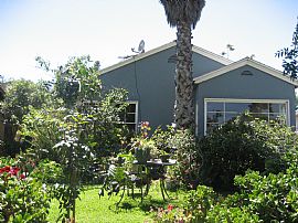 Renovated 2 Bedroom Home with Hardwood Floors Throughout in Los Angeles, CA