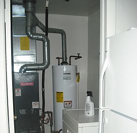 Lovely Updated 2 Bedroom Townhouse with Private Fenced Patio in Matteson, IL (Photo 5 of 5)